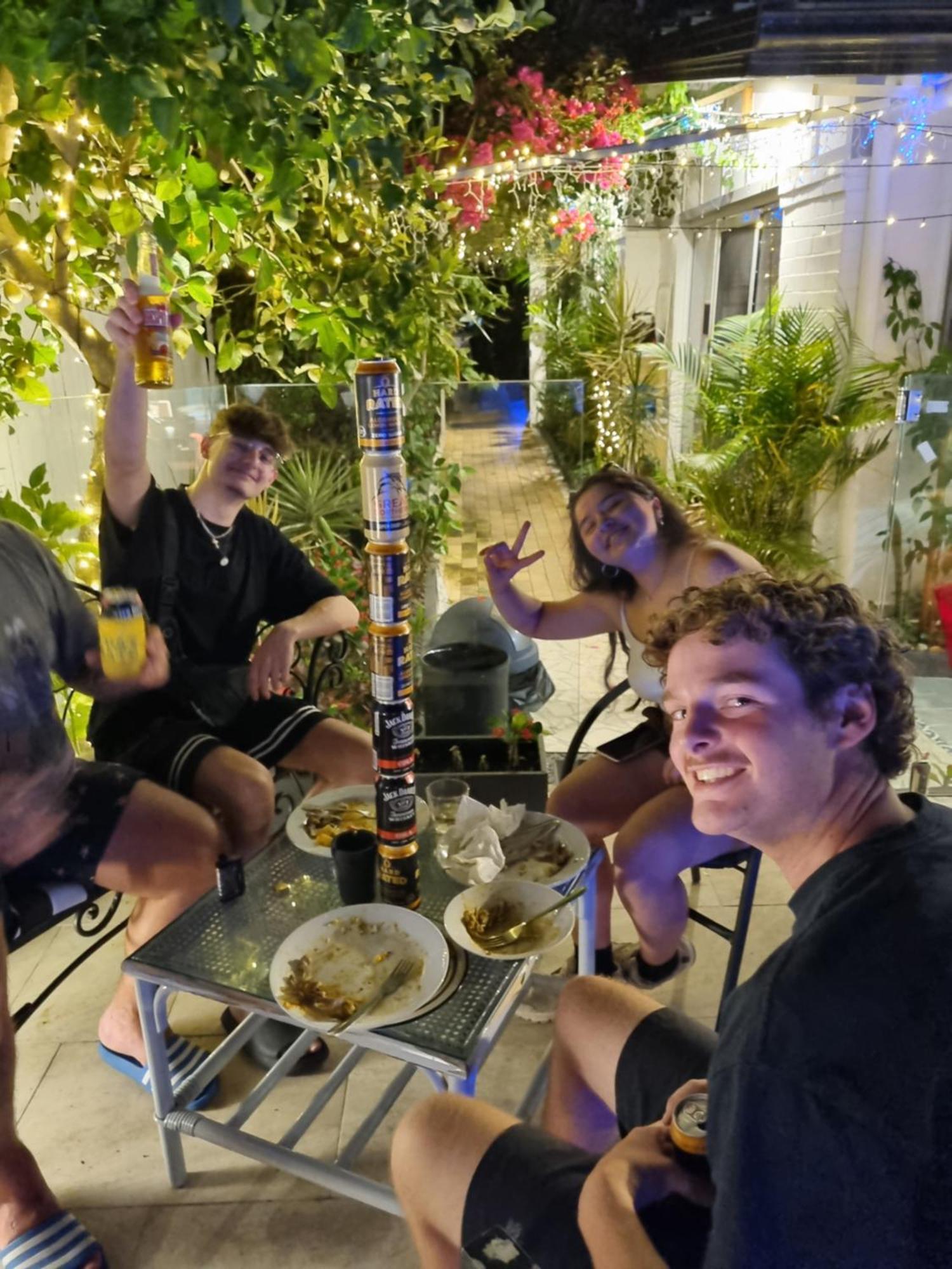 Homestyle Hostel - 18-36Yrs Caloundra Ngoại thất bức ảnh